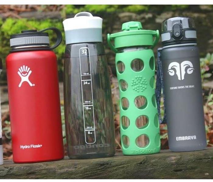 Re usable water bottles and cups 